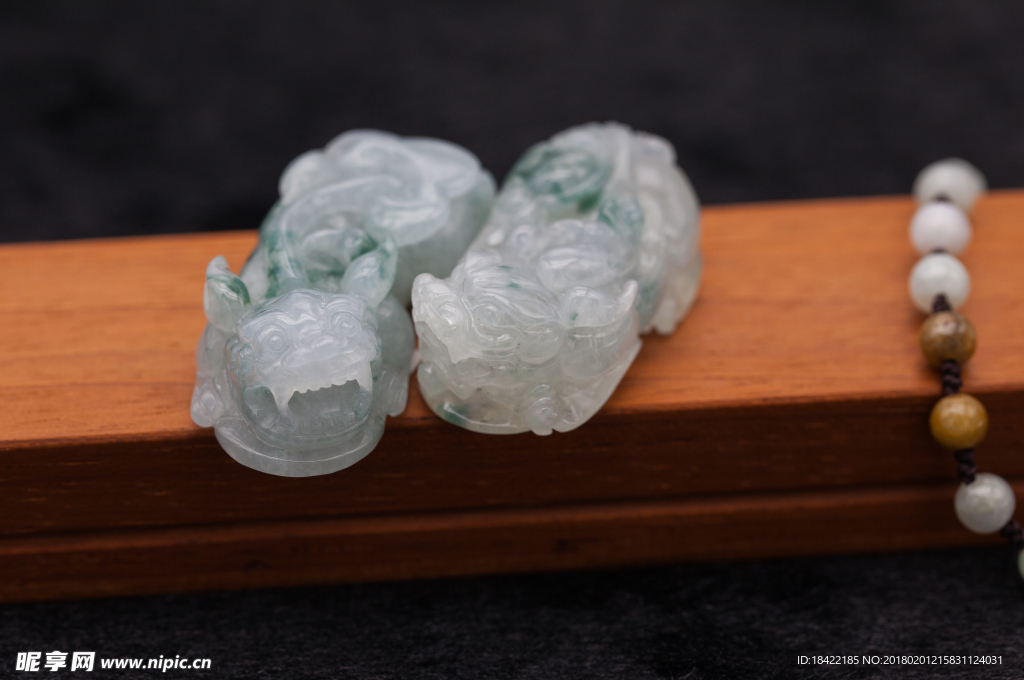 玉石珠宝饰品