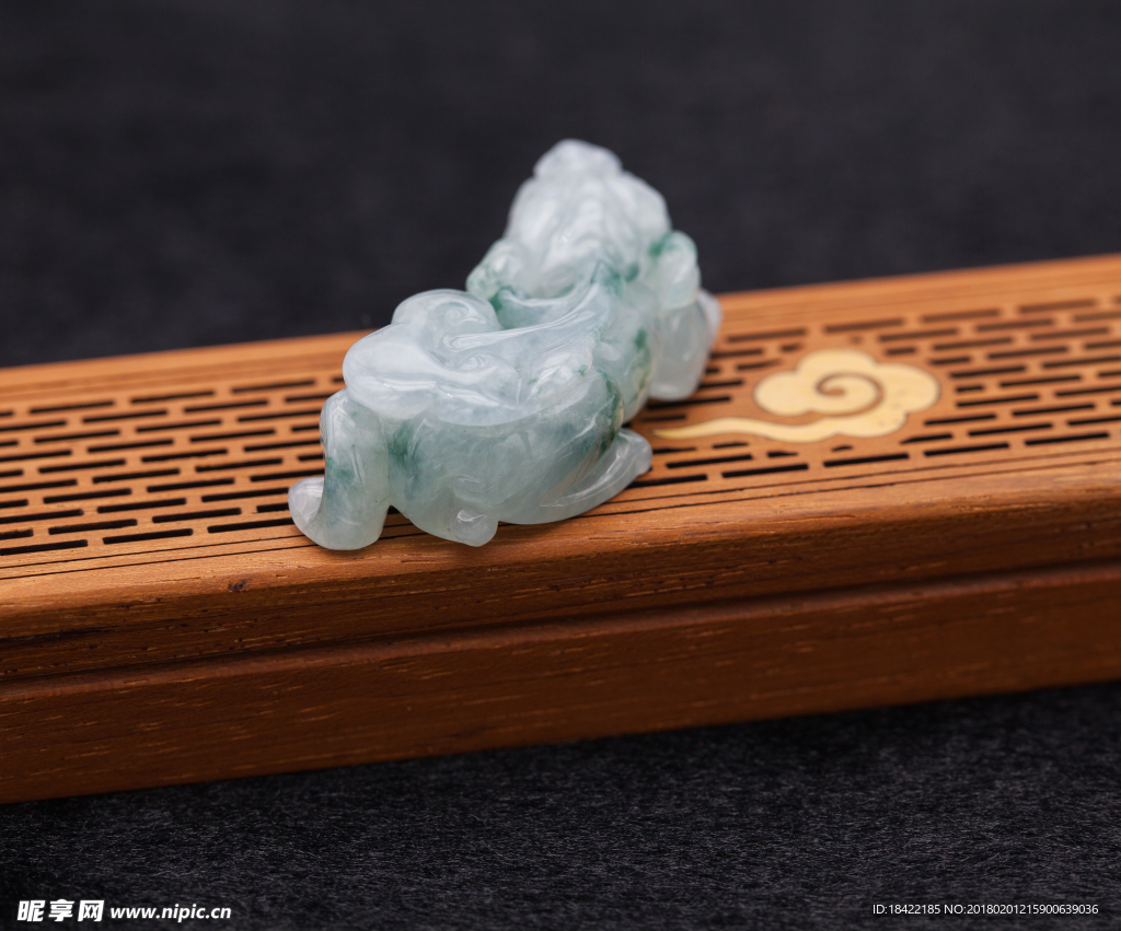 玉石珠宝饰品