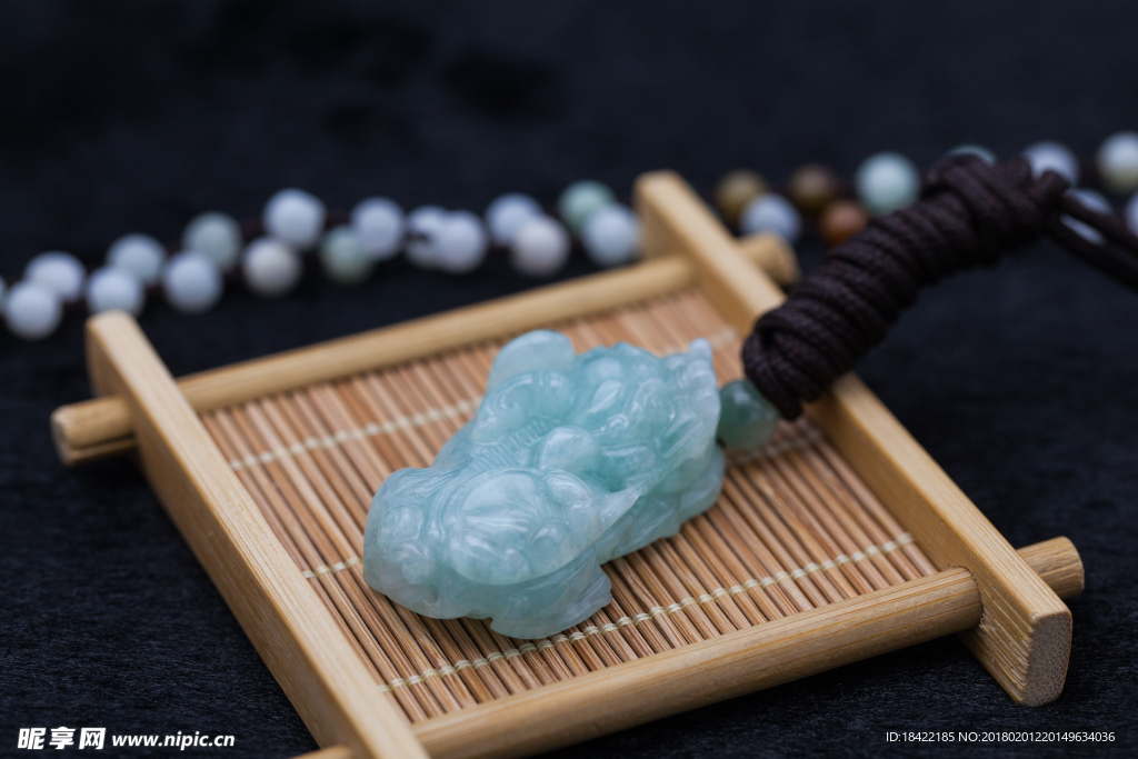 玉石珠宝饰品