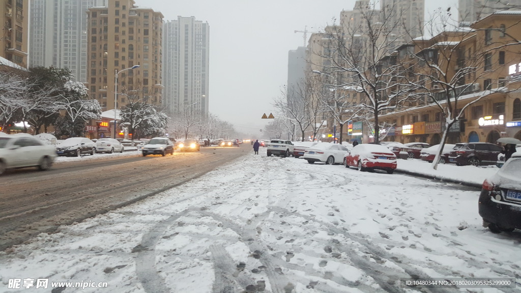 城市雪景