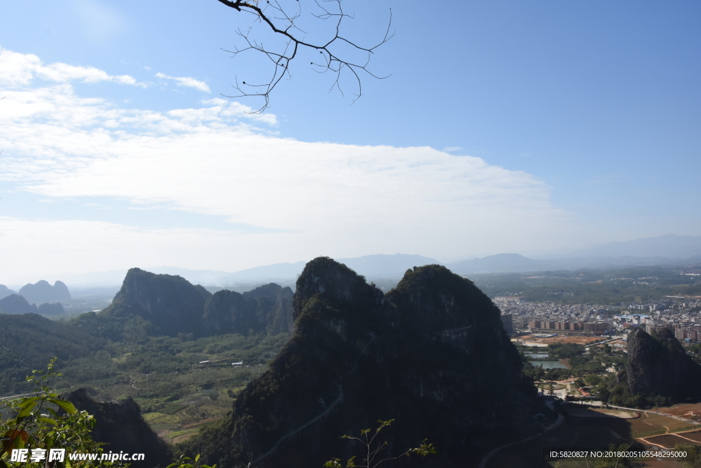 高山 石山