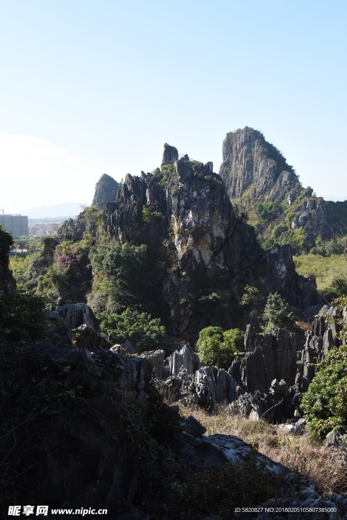 山 石山