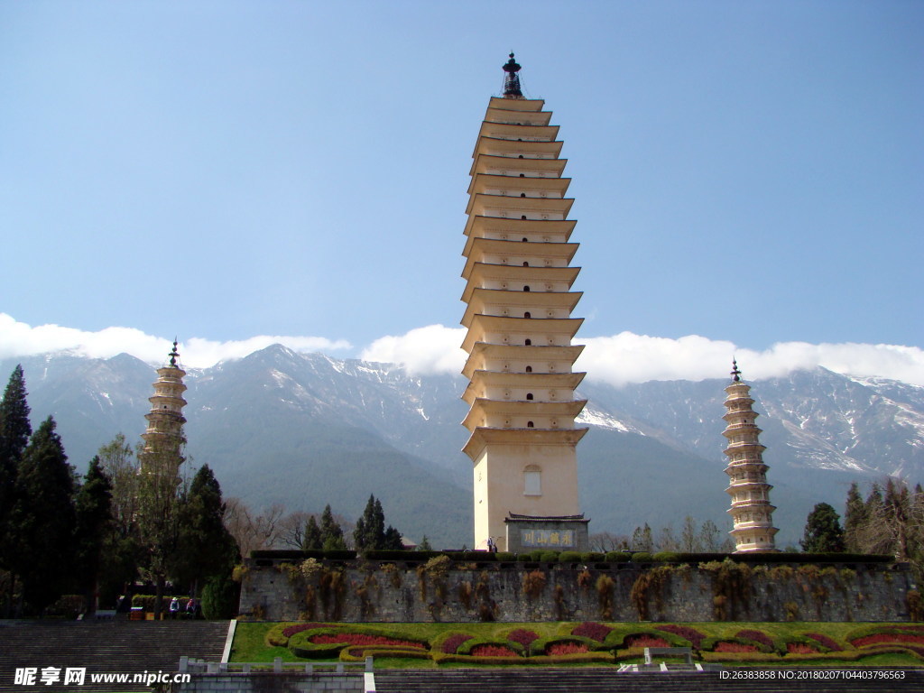 云南大理地标性建筑，建于唐朝 （云南三塔旅游胜地） - 生活 - 布条百科