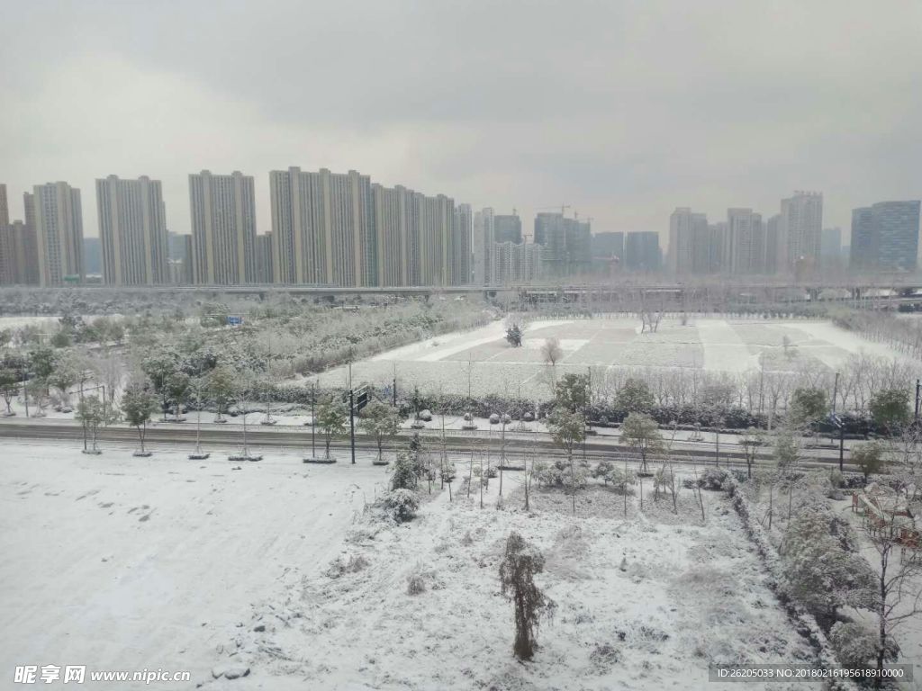 一场雪，遇见最美的雪景，遇见最美的房县人！