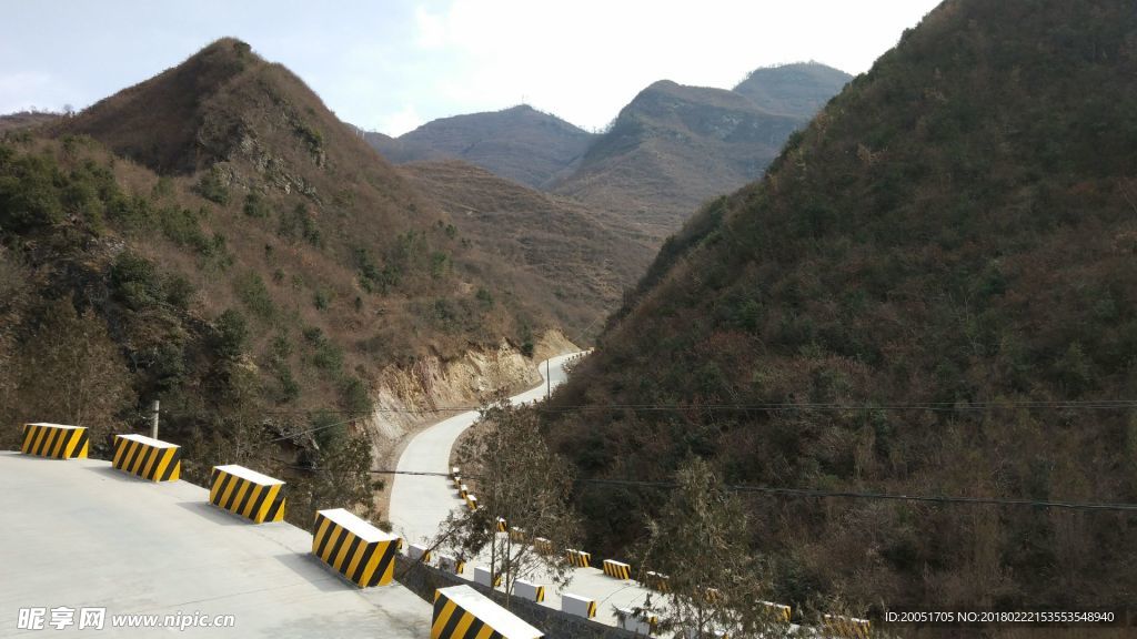 山间公路