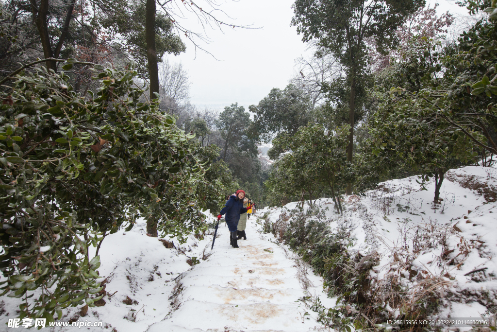 长沙岳麓山雪景