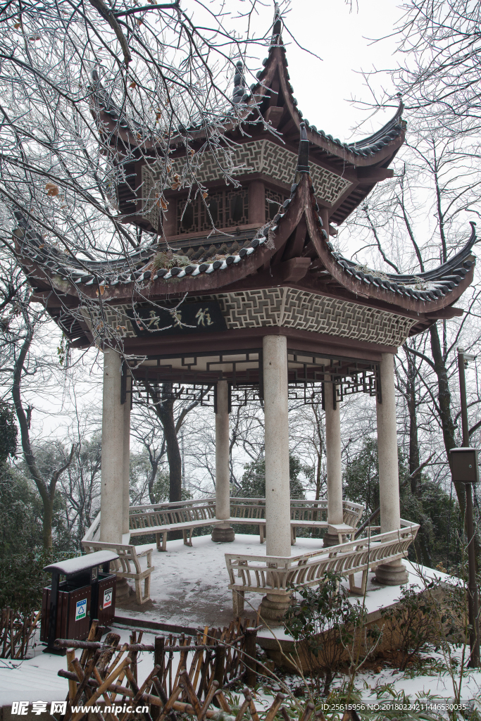 长沙岳麓山雪景