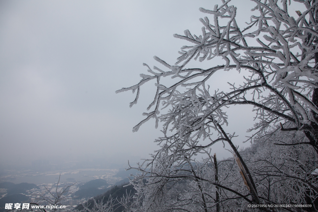 长沙岳麓山雪景