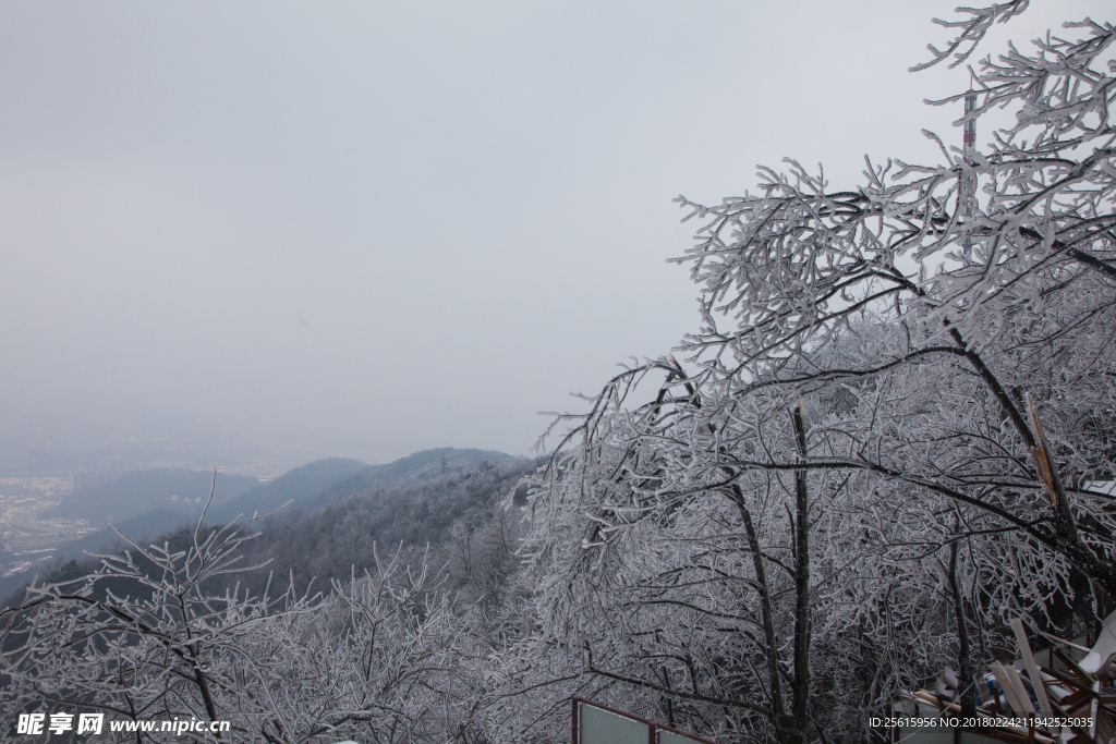 长沙岳麓山雪景