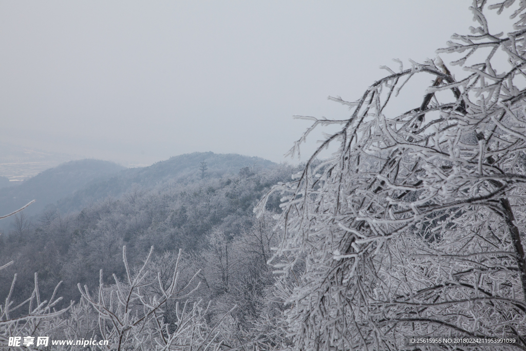 长沙岳麓山雪景