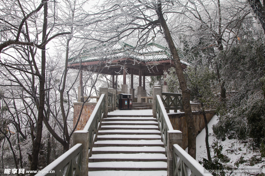 长沙岳麓山雪景