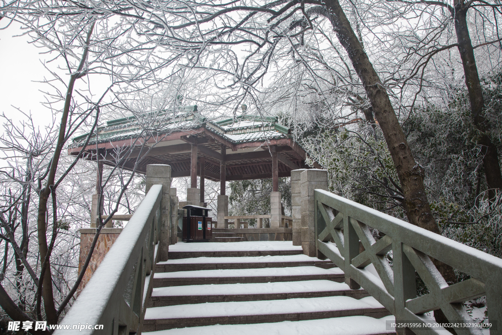 长沙岳麓山雪景