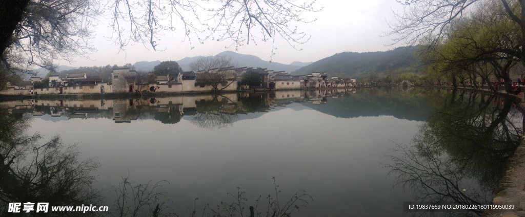 乡村水池