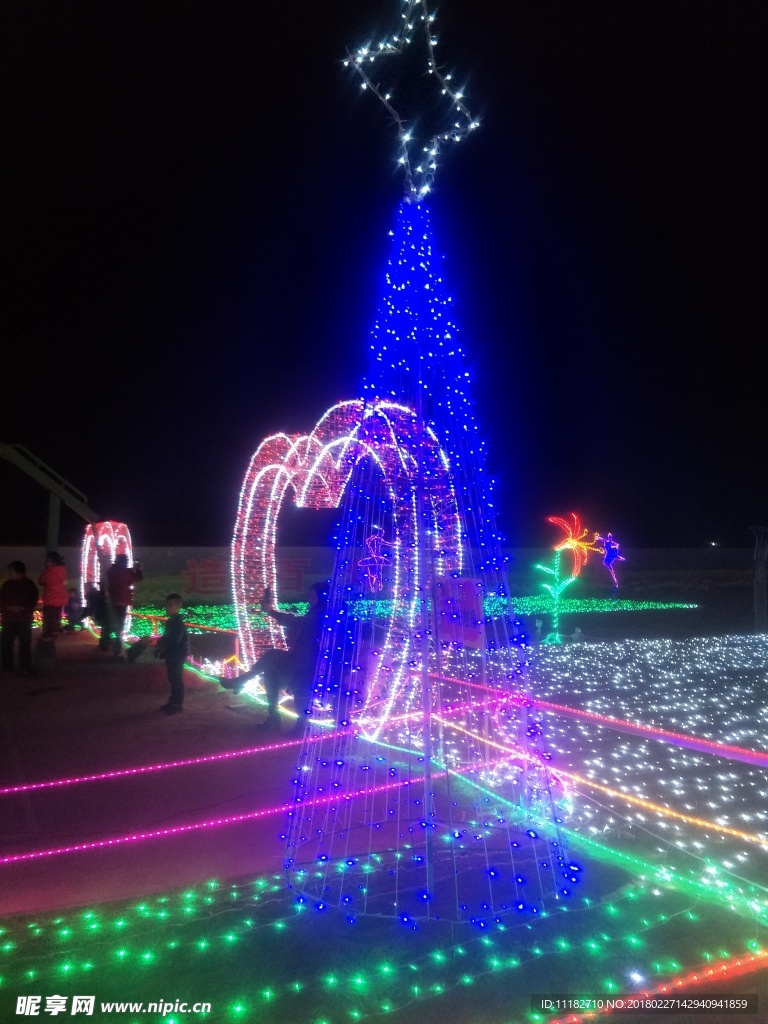 城市夜景霓虹灯