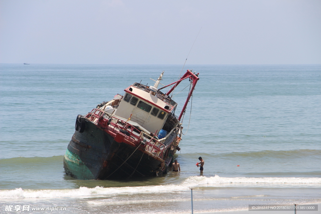 海边轮船