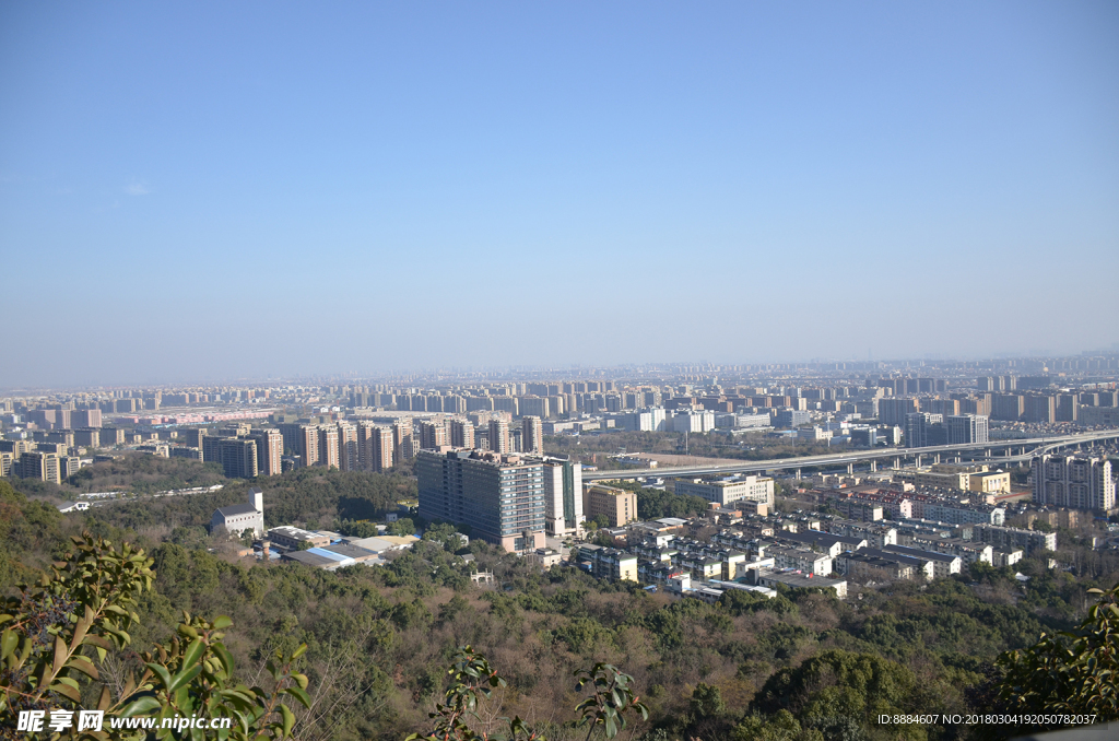 半山山顶看杭城！