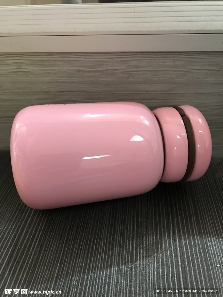 保温杯
