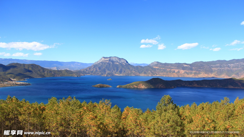 泸沽湖 格姆女神山