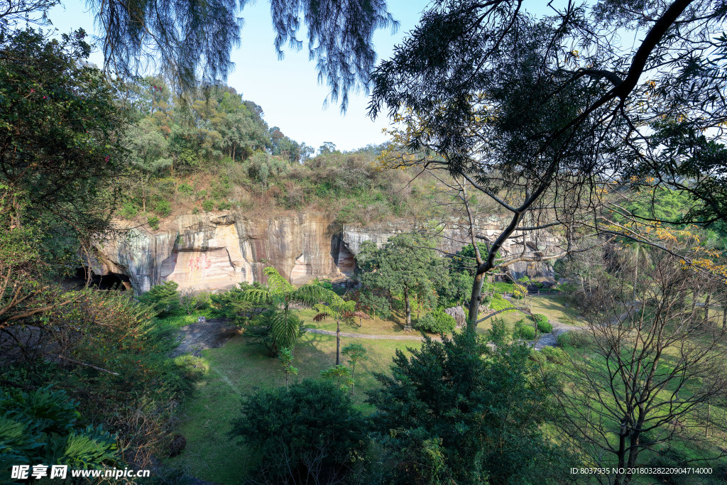 广州番禺莲花山旅游区