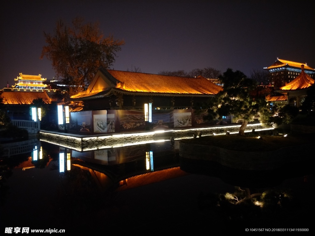 水榭楼台夜景