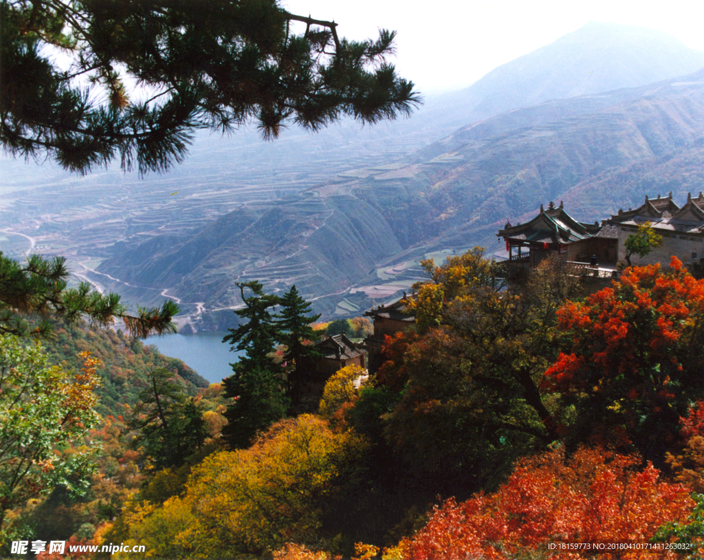 崆峒山秋景