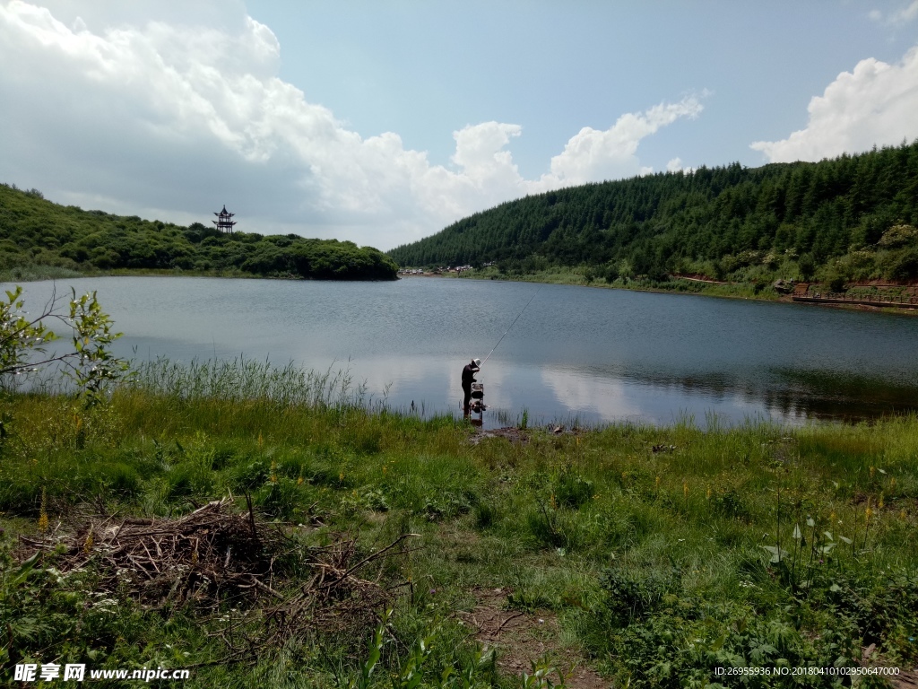 朝那湫