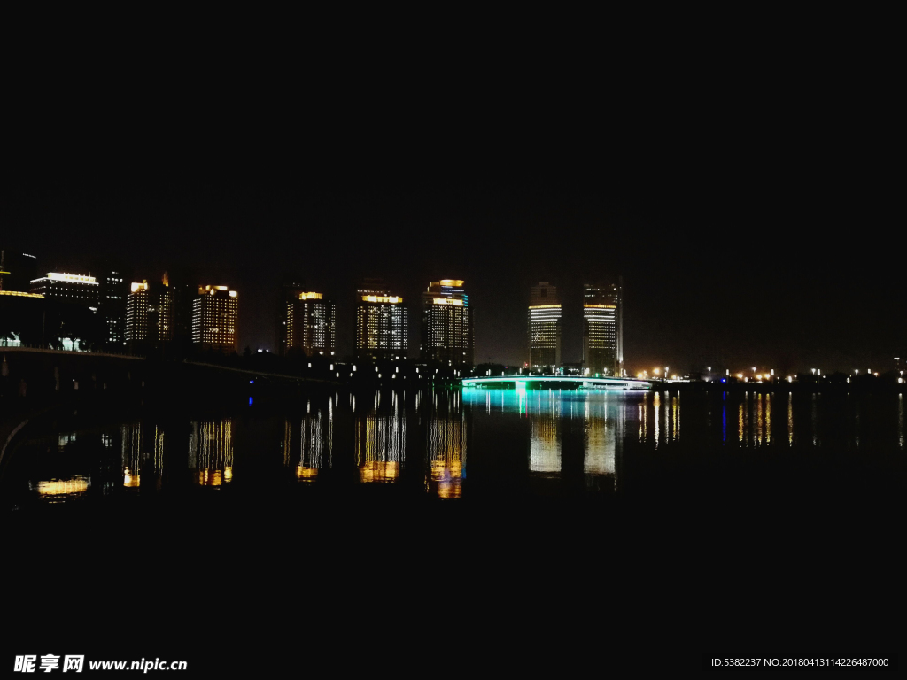 郑东新区如意湖夜景