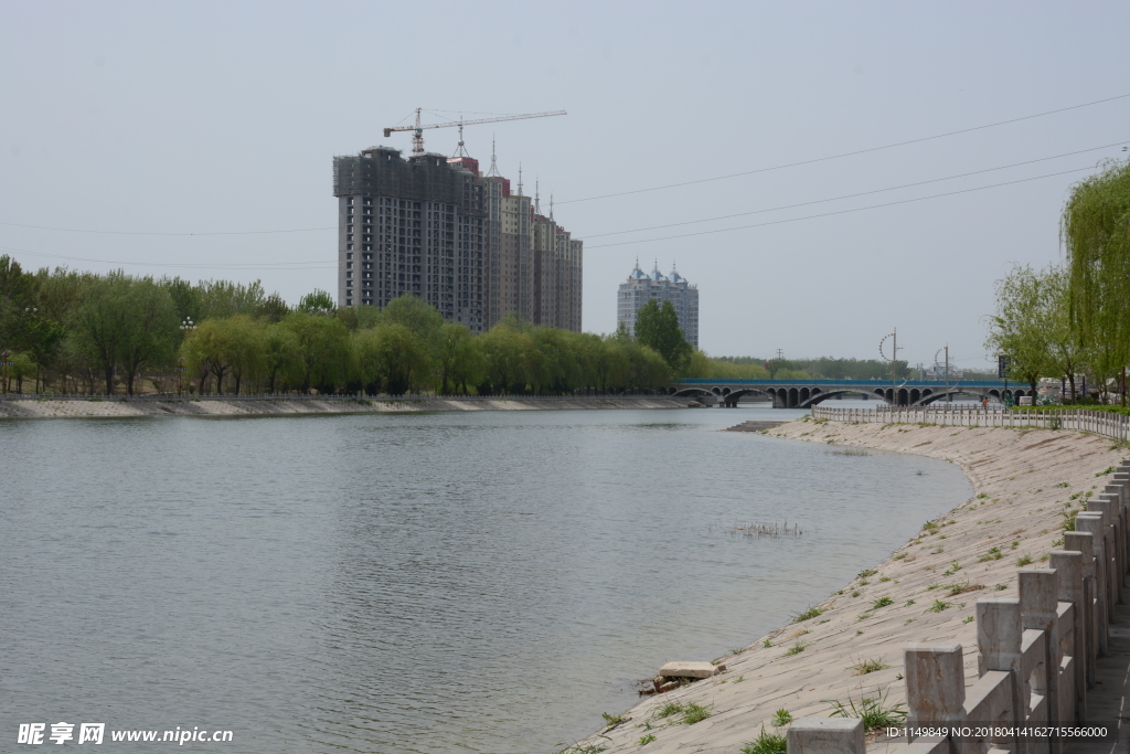 顺河风景