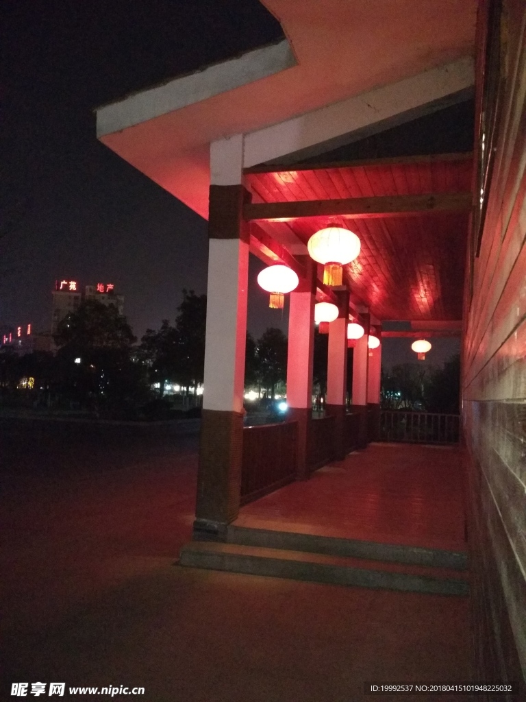 温馨小木屋图片