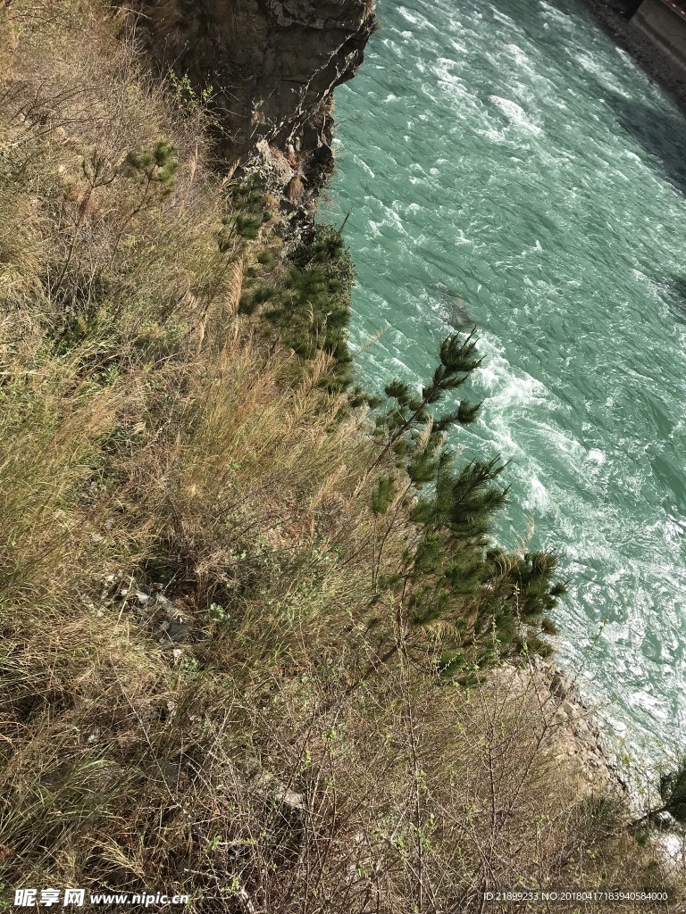 河流