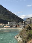 河流