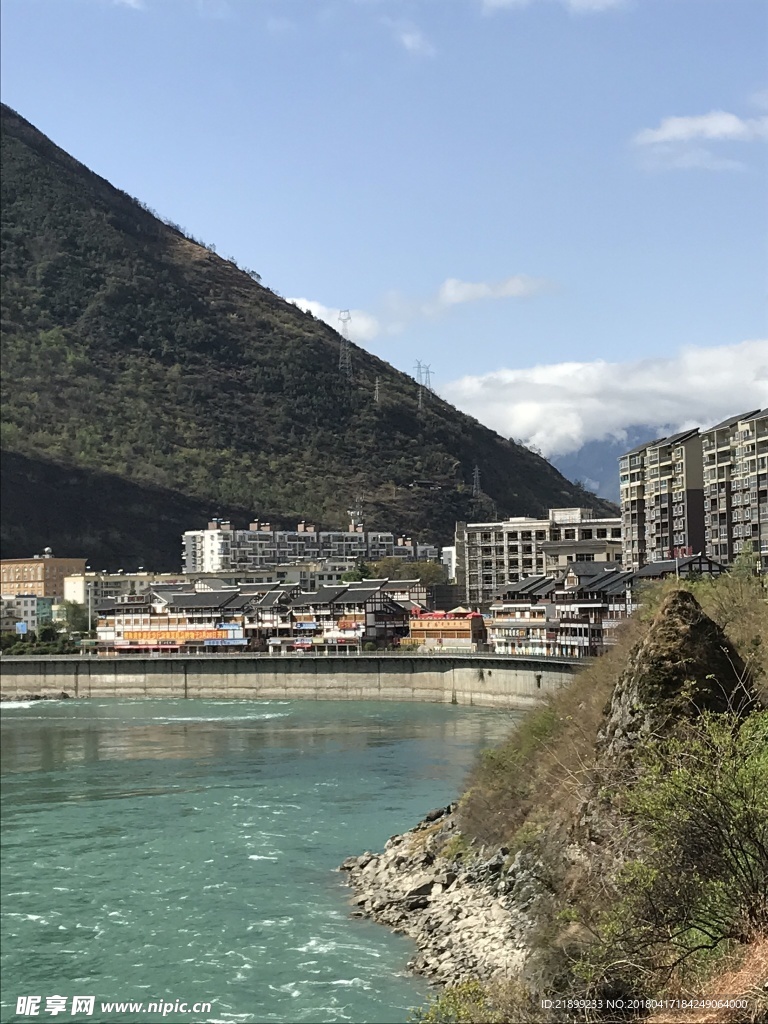 河流
