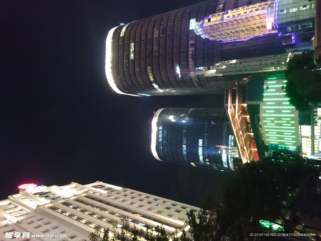 高楼夜景