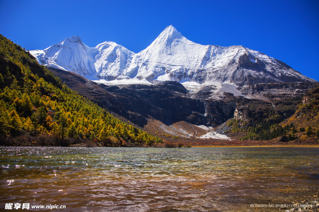 亚丁风景