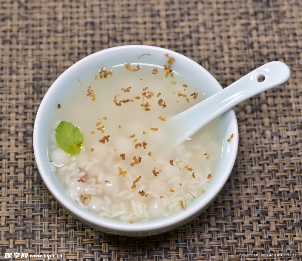 鸡肉青菜小米粥~宝宝早餐的做法_【图解】鸡肉青菜小米粥~宝宝早餐怎么做如何做好吃_鸡肉青菜小米粥~宝宝早餐家常做法大全_咫尺光年-爱如初见_豆果美食