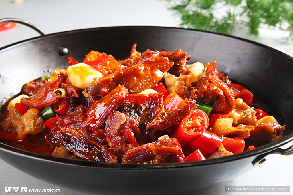 板鸭烧牛蛙