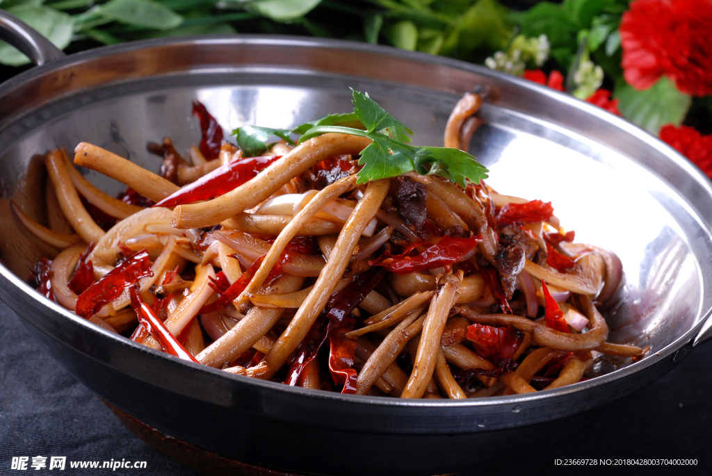 干锅茶树菇
