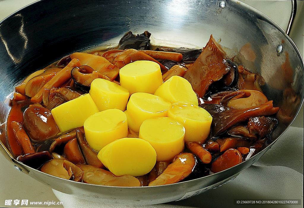 杂菌日本豆腐锅