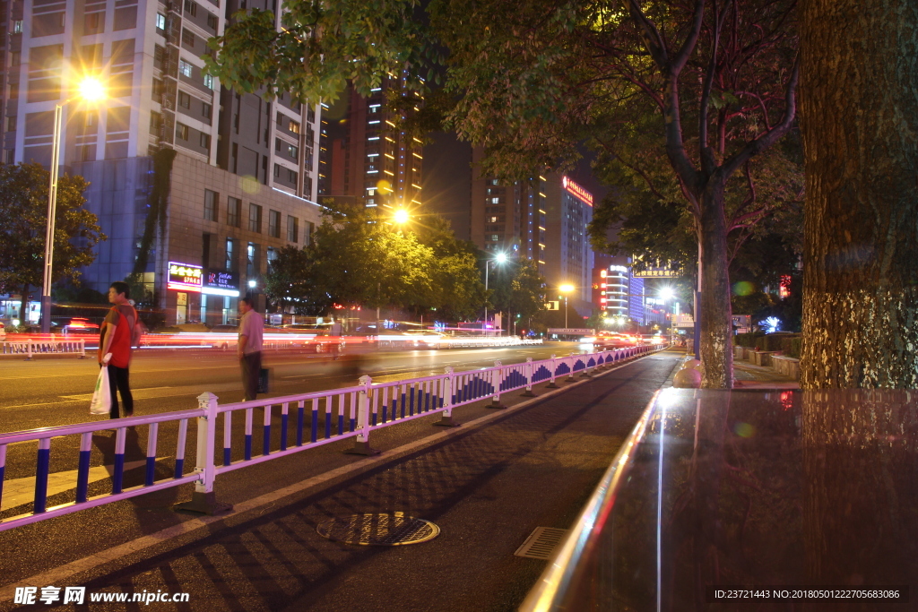 夜景流光