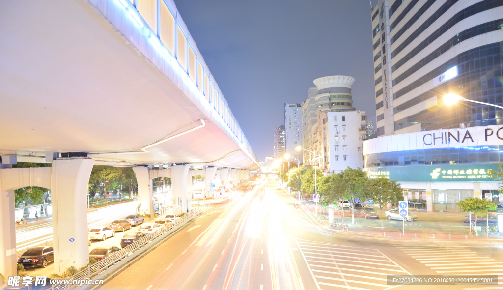 厦门仙岳山夜色车流