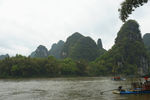 行于桂林山水