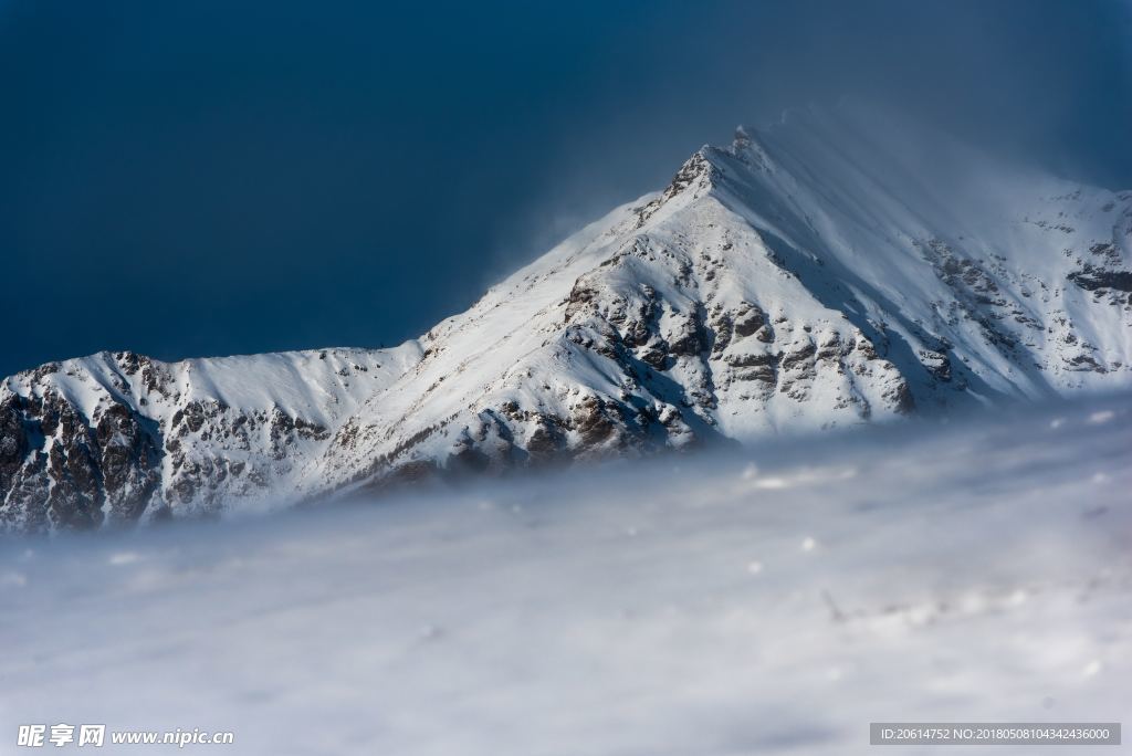 壮丽的雪山美景
