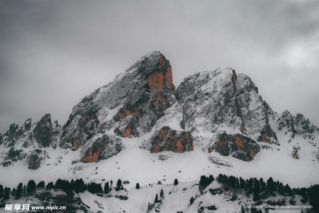 壮丽的雪山风景