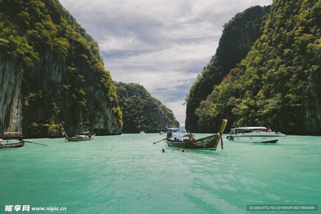 美丽的河流风景