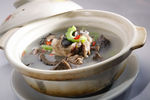 黑虎掌菌炖土鸡