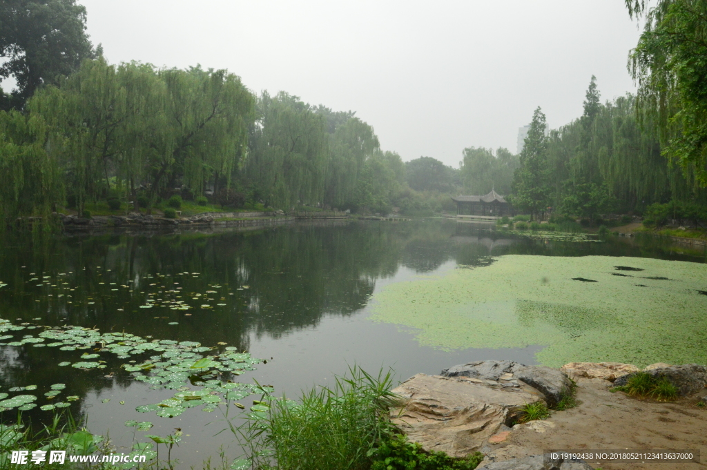 雨雾陶然亭