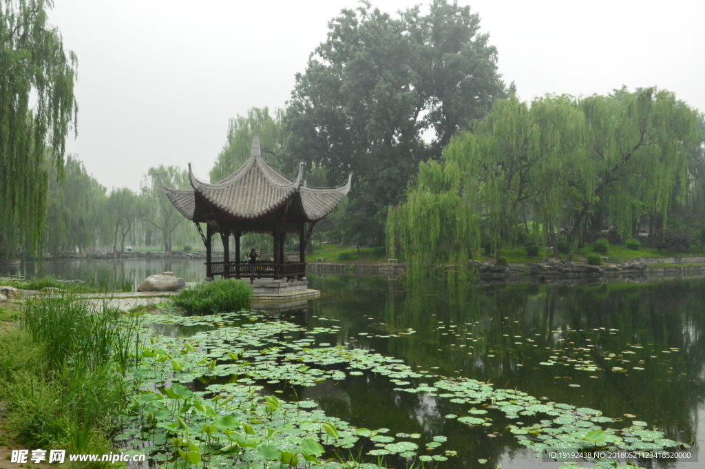 雨雾陶然亭