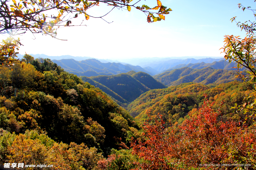 秋日里的高山风景