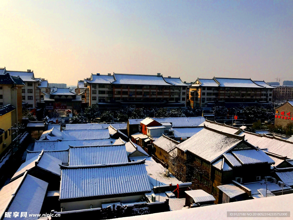 龙窝楼雪景