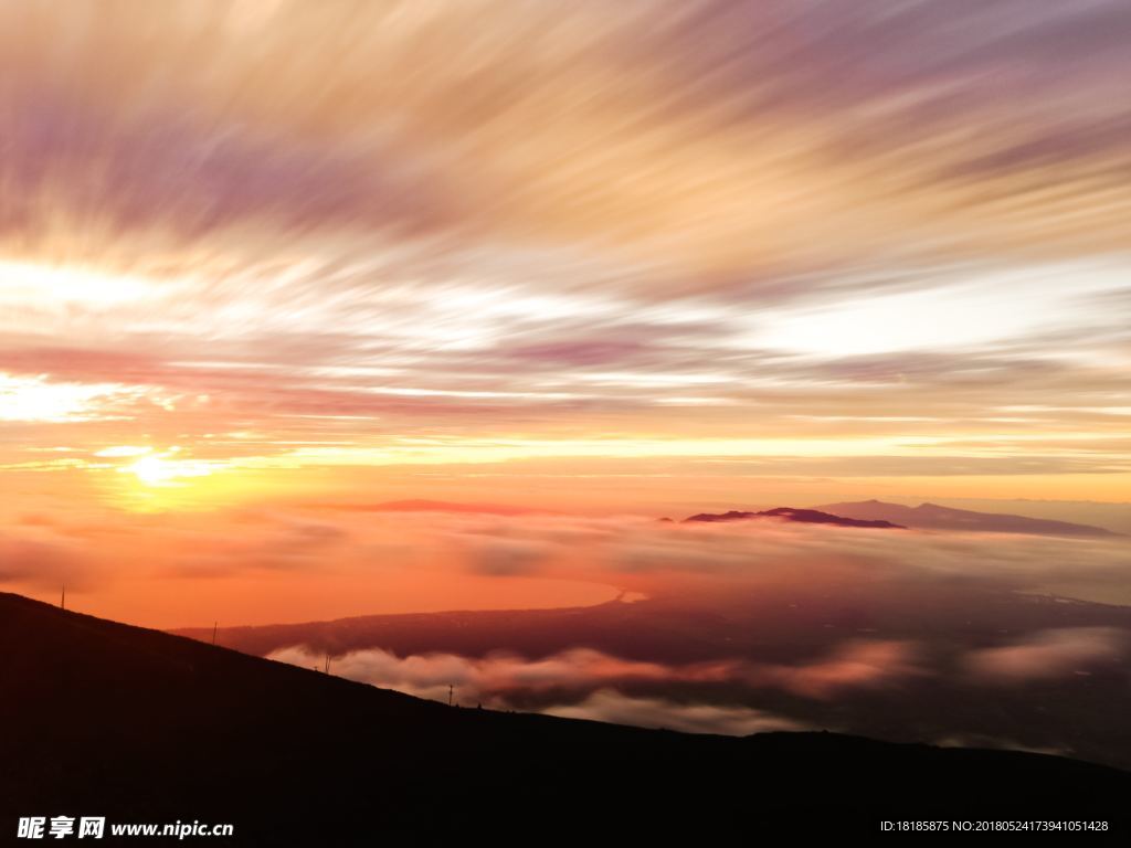 夕阳晚霞天空